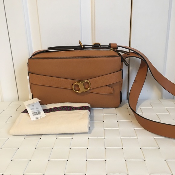 Tory Burch Handbags - NWT Tory burch Gemini link Crossbody camera bag